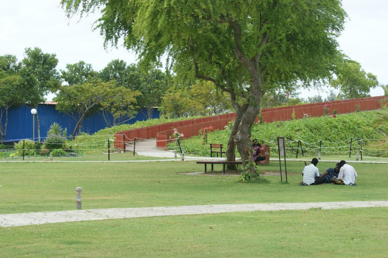 Rivethi Beach Hulhumale Bagian luar foto